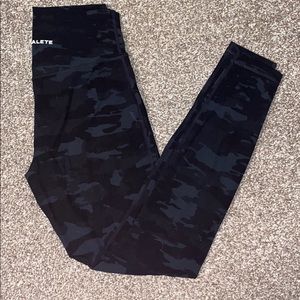 Alphalete surface leggings - camo
